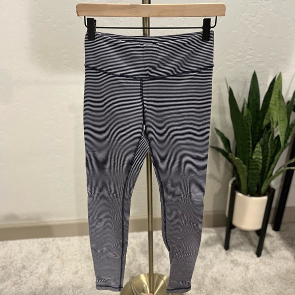 Lululemon Wunder Under | Striped | Size 4 | Blue/White | Ankle Length - Picture 1 of 7
